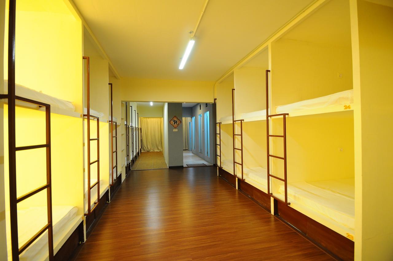 Wanderer'S Inn Semporna Kültér fotó