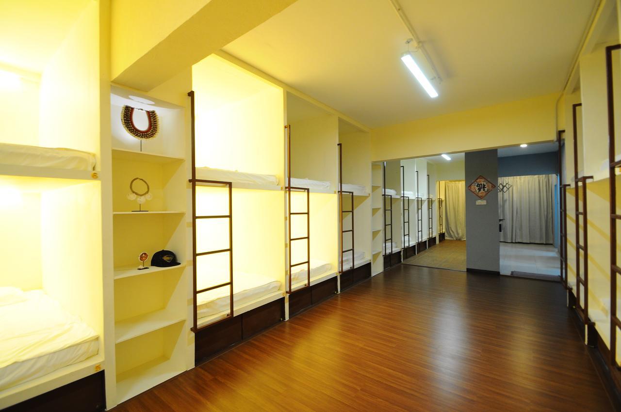 Wanderer'S Inn Semporna Kültér fotó